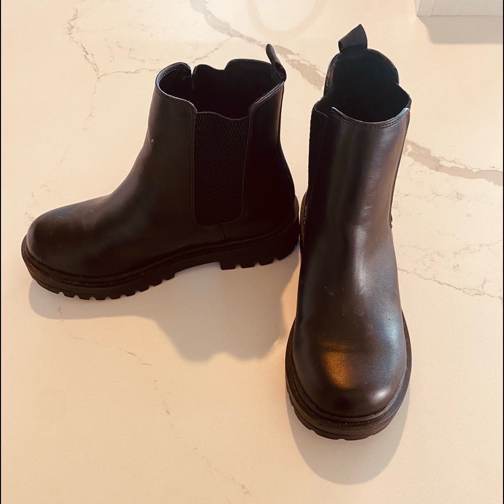 Black boots